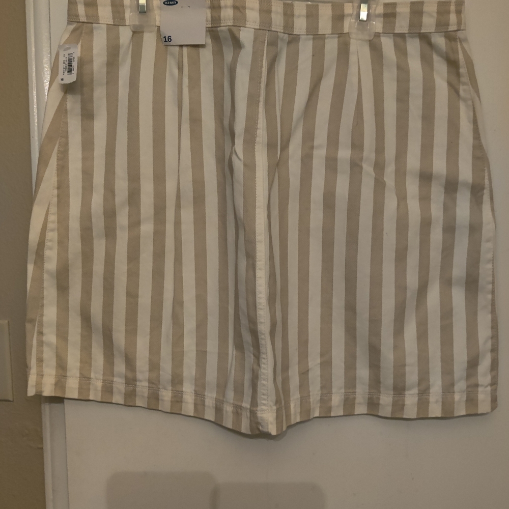Old Navy size 16 skirts